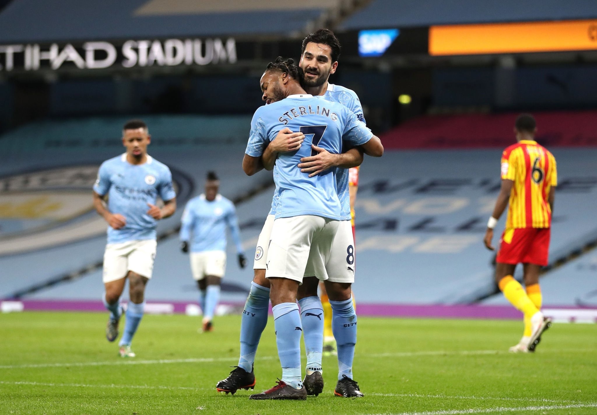 全红婵以她 全红婵以她